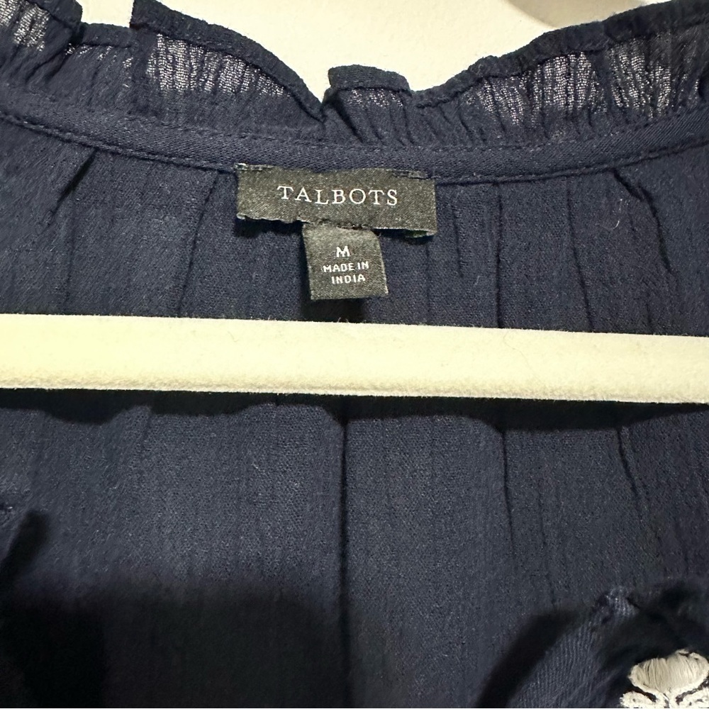 Talbots Embroidered Gauze Ruffle Neck Navy Top Size M - Picture 8 of 9